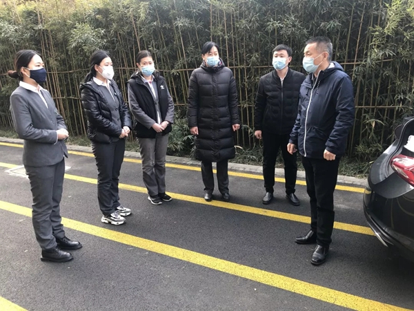 三箭物業(yè)人在一線，防疫工作進(jìn)行時(shí)2.jpg
